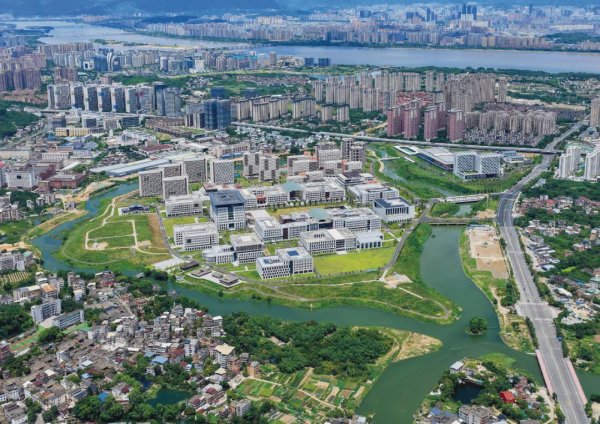 股票配资资讯 中国不只需要“985”大学