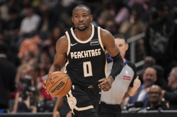 炒股平台配资 效率不高能冲筐！库明加半场7中2拿到8分5板1助2断